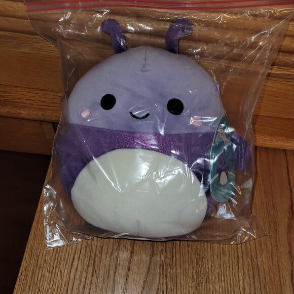 Squishmallows, Axel the Beetle - Picture 4 of 4